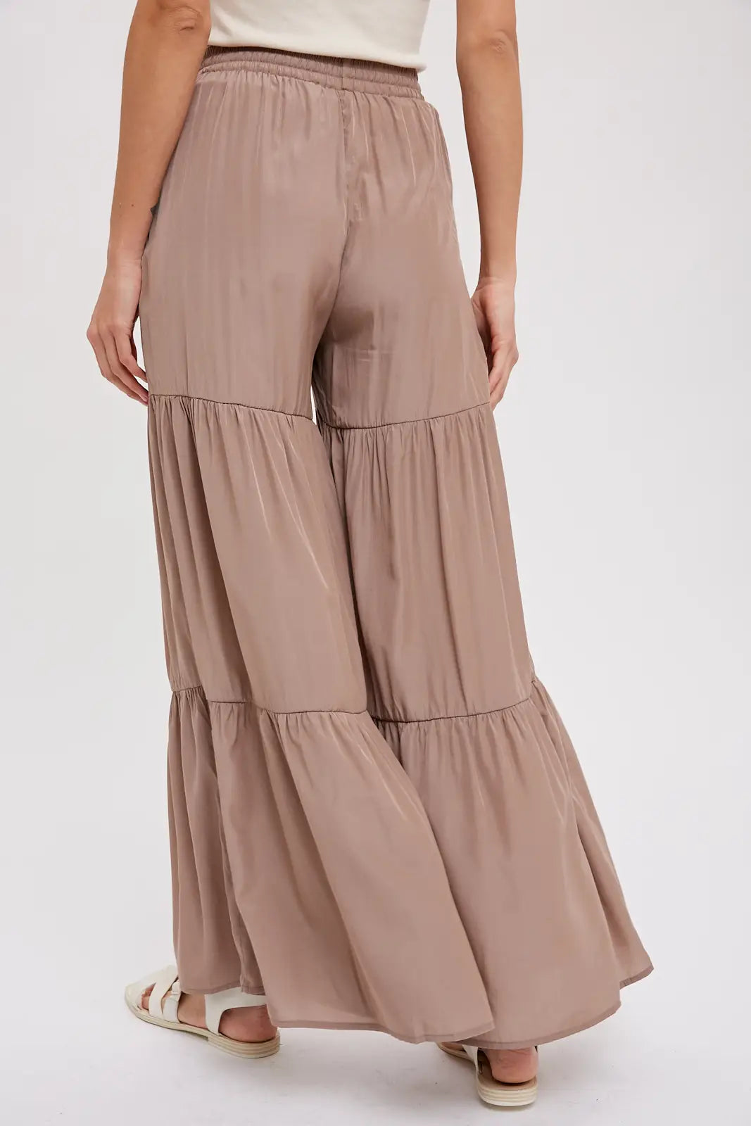 26 Types of Palazzo Pants for Relaxed & Trendy Look - LooksGud.com | Type  of pants, Pants, Outfits